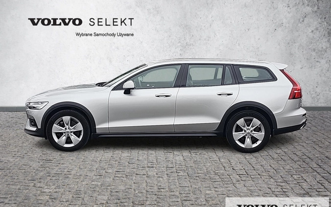 Volvo V60 Cross Country cena 169900 przebieg: 61578, rok produkcji 2021 z Toruń małe 667